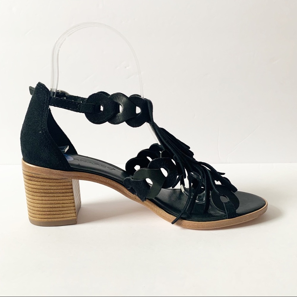 BERNARDO SUEDE FRINGE CHUNKY HEEL SANDAL